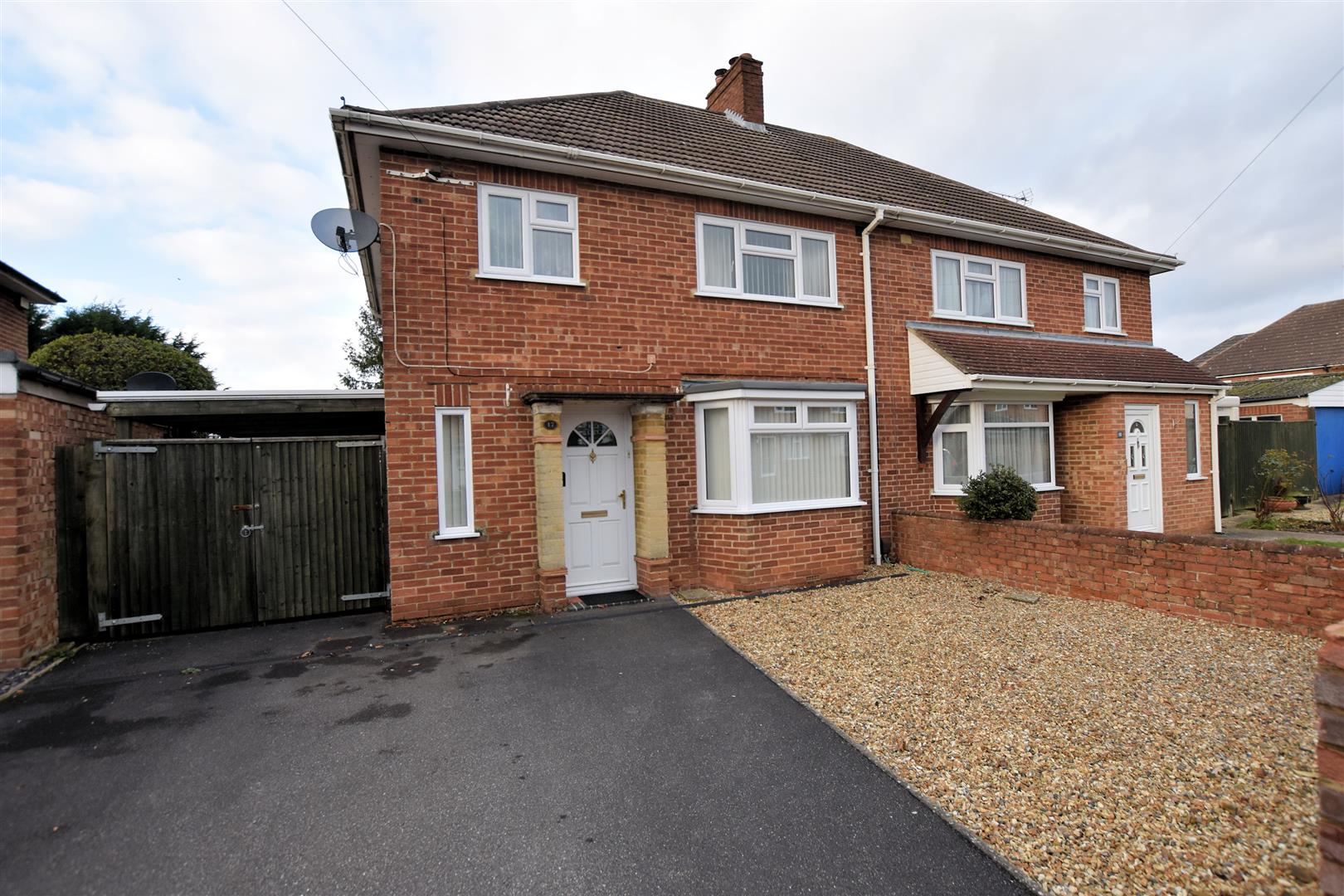 Lyme Grove, Tilehurst, Reading Village Properties