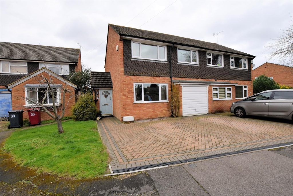 Lambourne Close, Tilehurst, Reading Village Properties