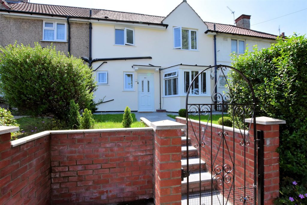 Oxford Road, Tilehurst, Reading Village Properties