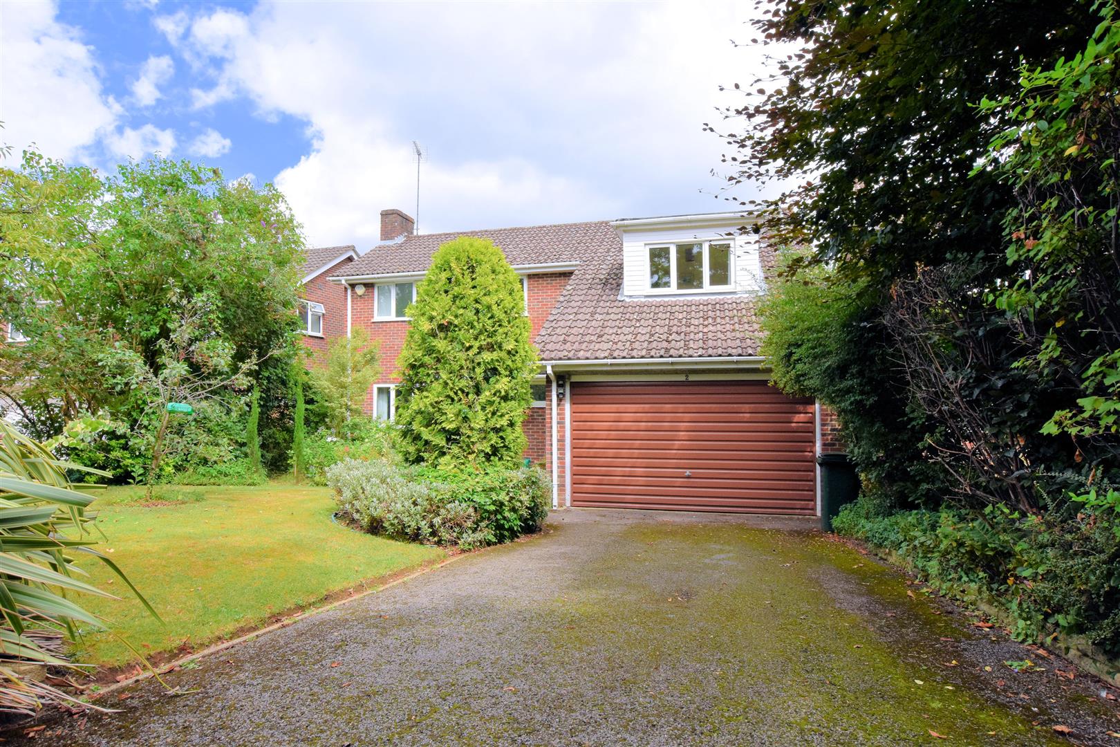 Oakham Close, Tilehurst, Reading Village Properties