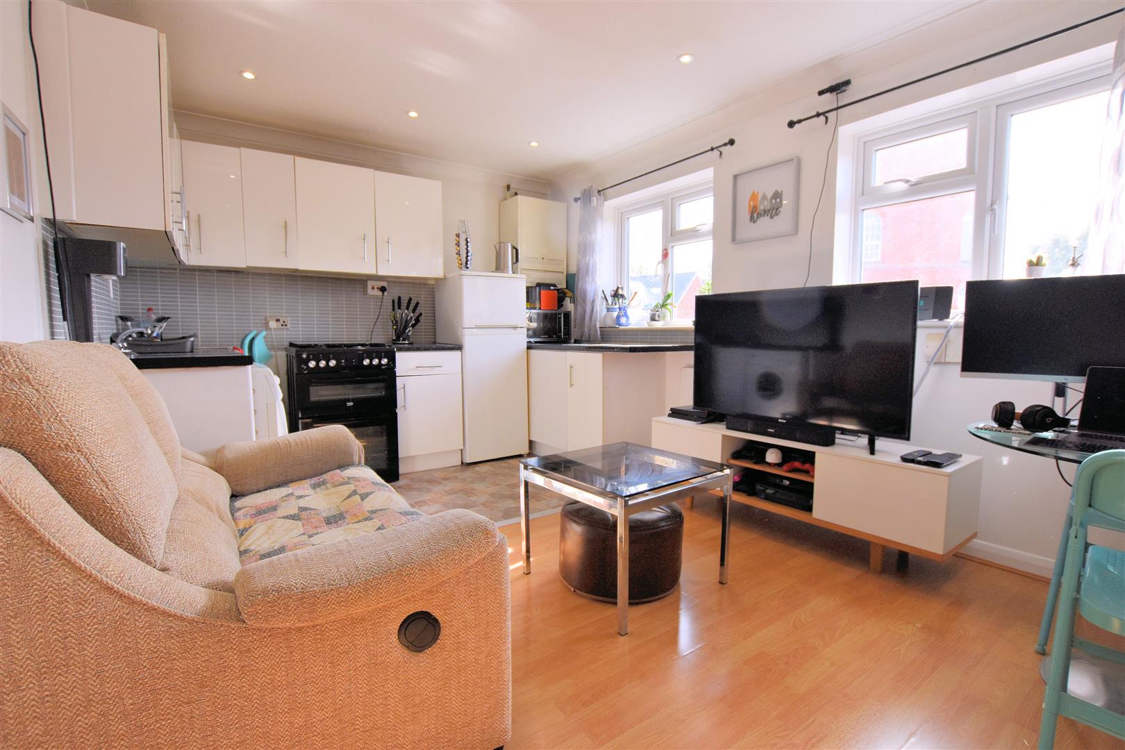 Norcot Road, Tilehurst, Reading | Village Properties