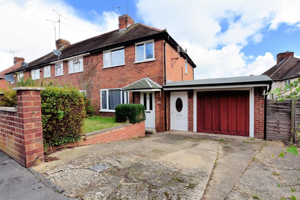 Thirlmere Avenue, Tilehurst, Reading Village Properties