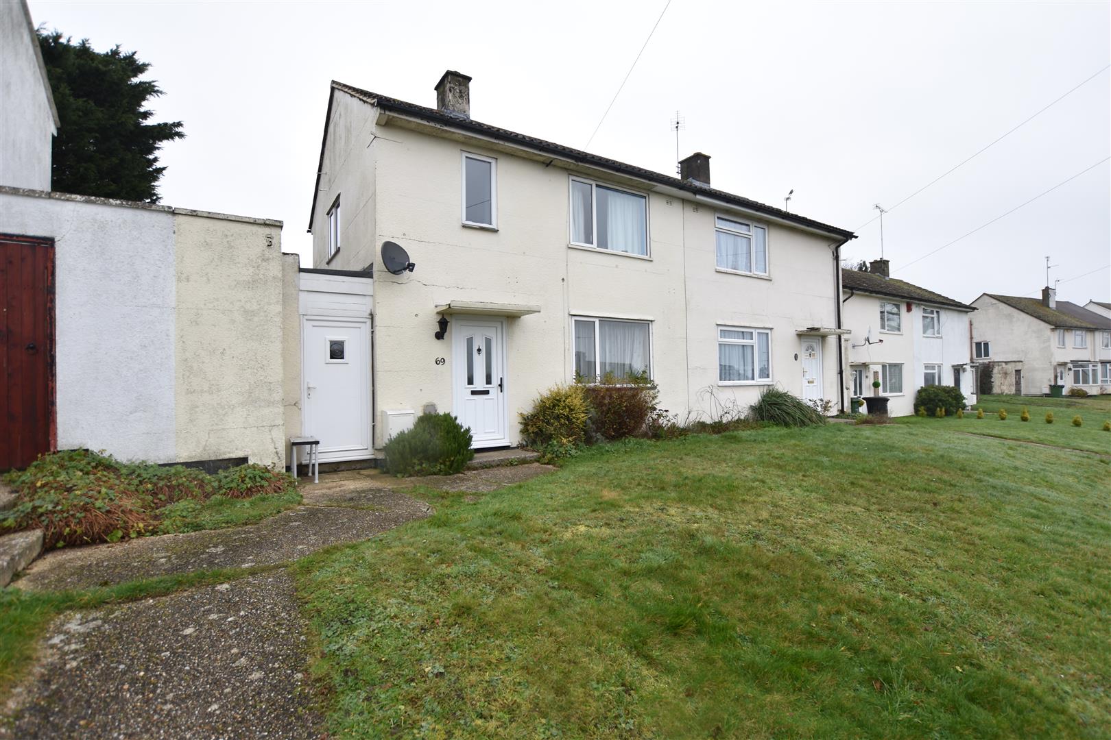 Royal Avenue, Calcot, Reading Village Properties