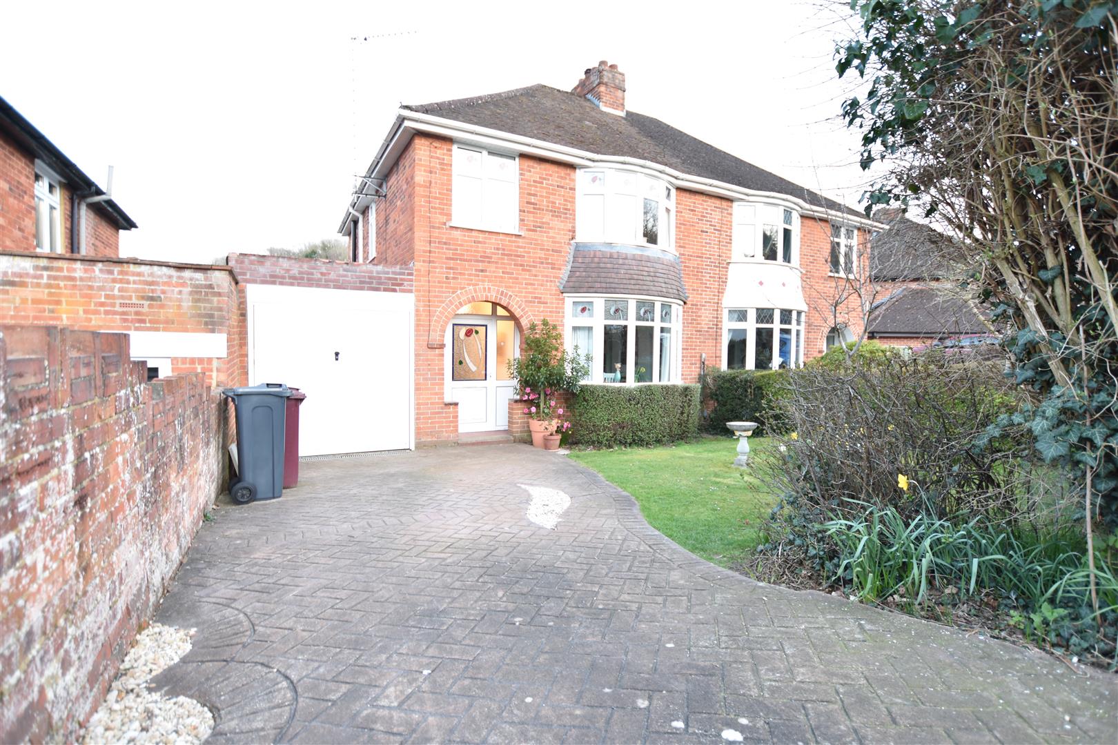 Kentwood Hill, Tilehurst, Reading Village Properties