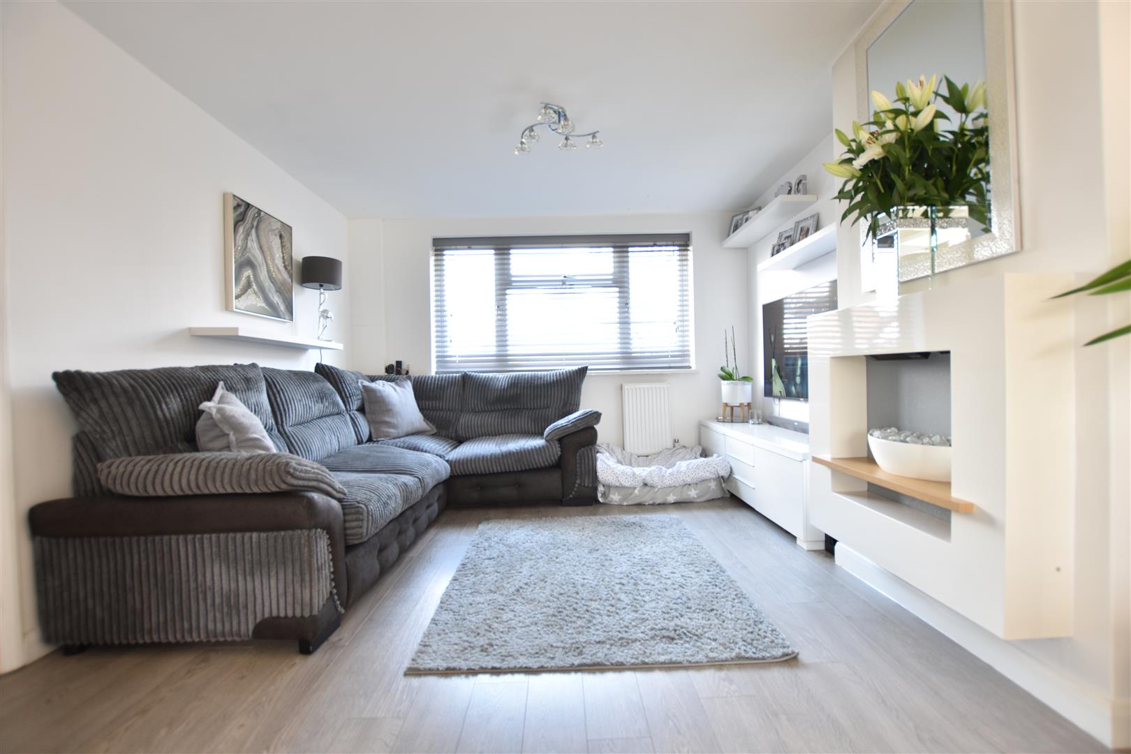 Kintbury Walk, Reading Village Properties