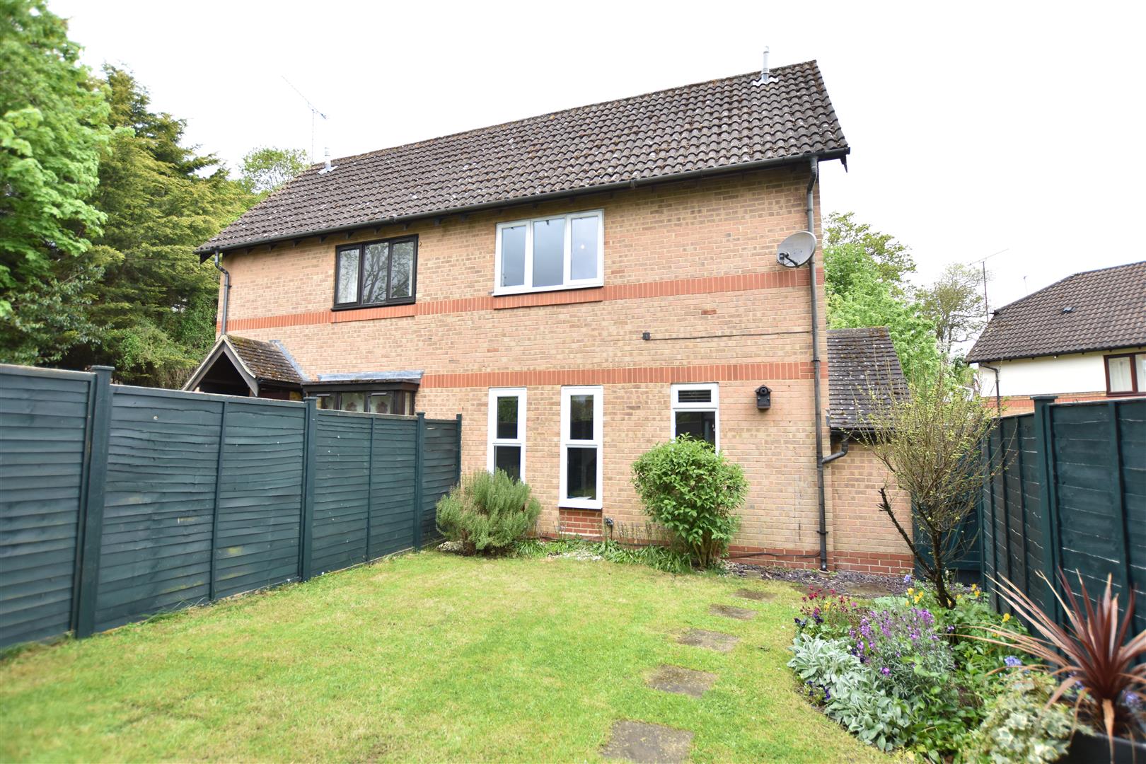 Hirstwood, Tilehurst, Reading Village Properties