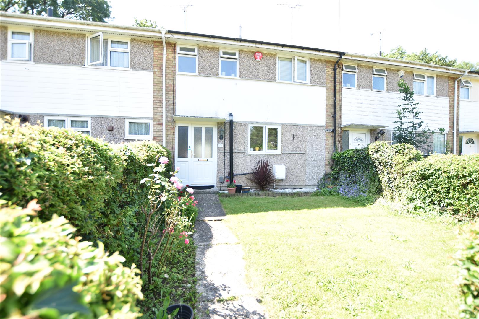 Vale Crescent, Tilehurst, Reading Village Properties