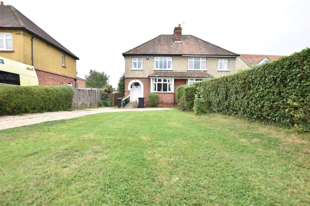 Bath Road, Calcot, Reading | Village Properties
