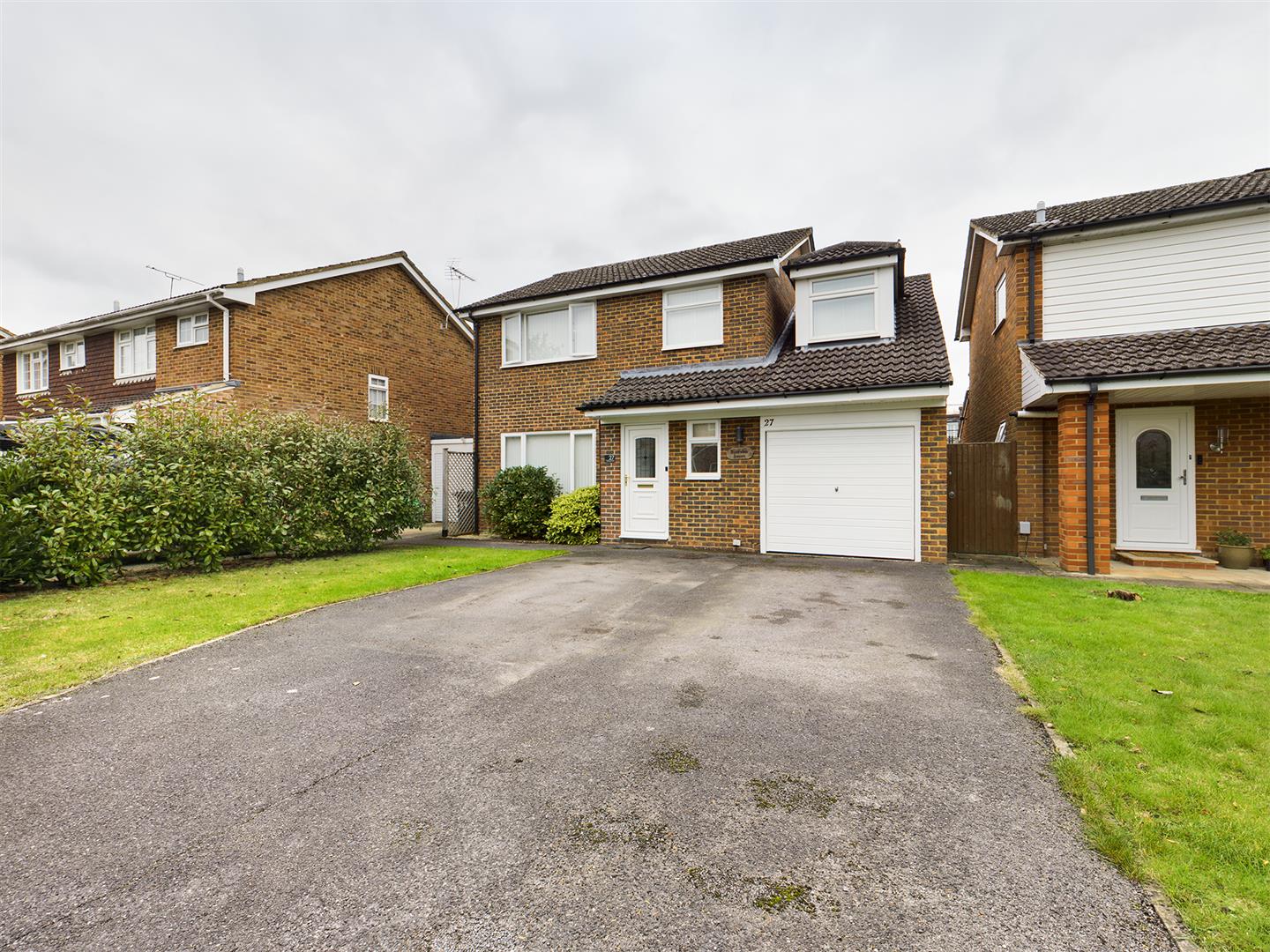Waterside Drive, Purley On Thames, Reading Village Properties