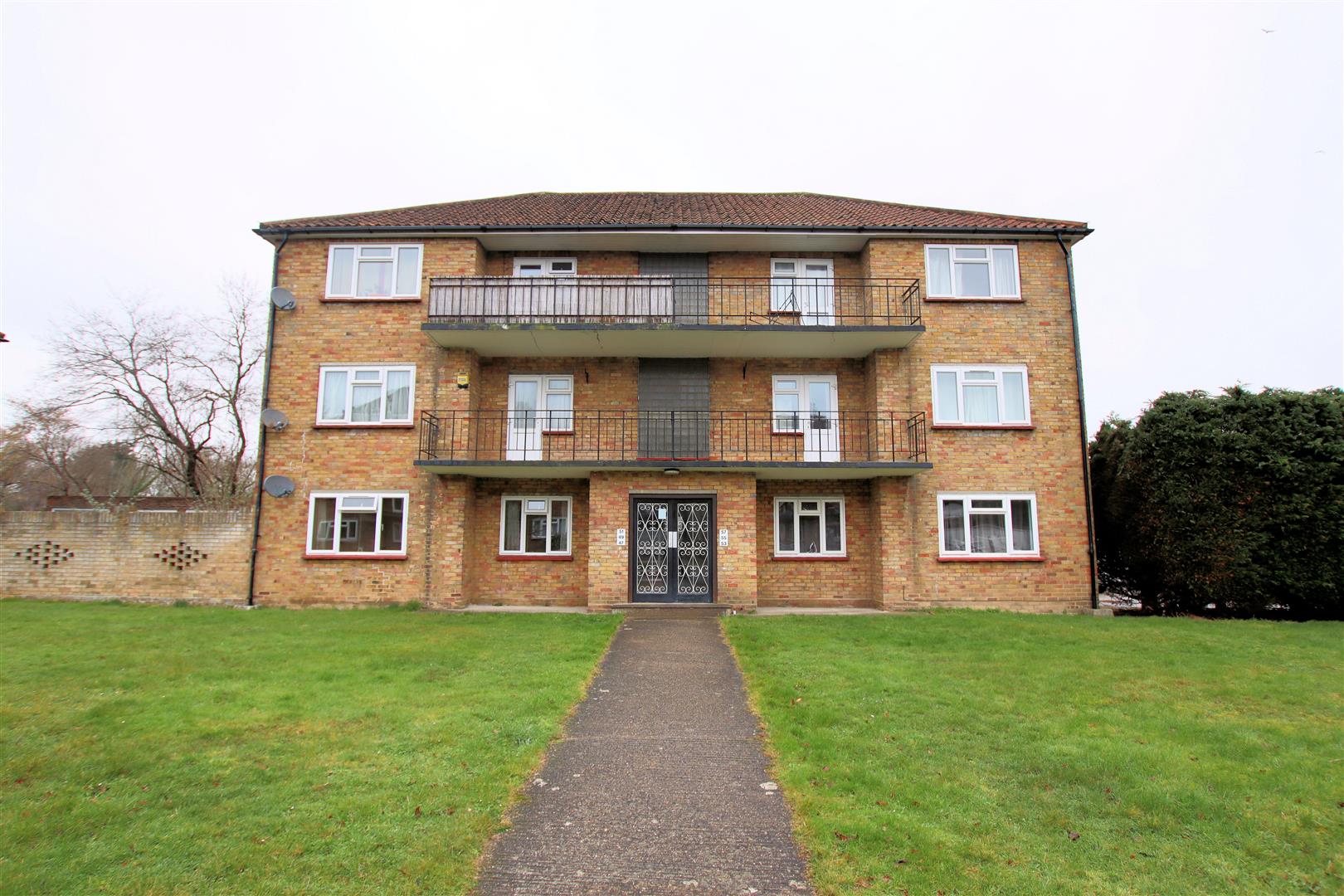 Courts Road, Earley, Reading Village Properties