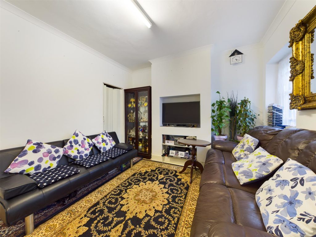 Coventry Road, Reading Village Properties