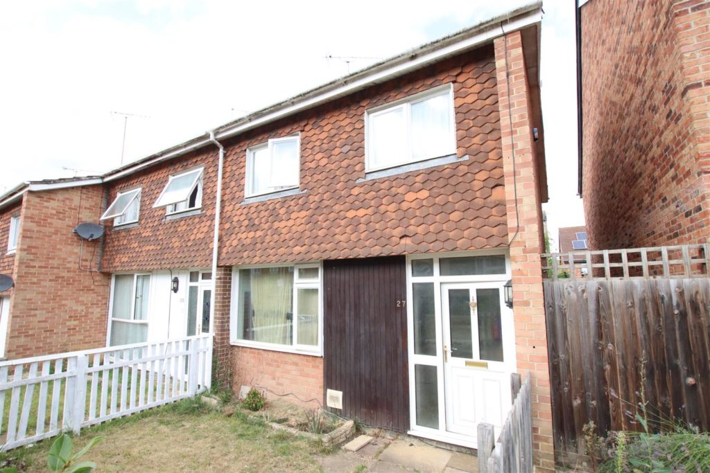Eskin Close, Tilehurst, Reading Village Properties