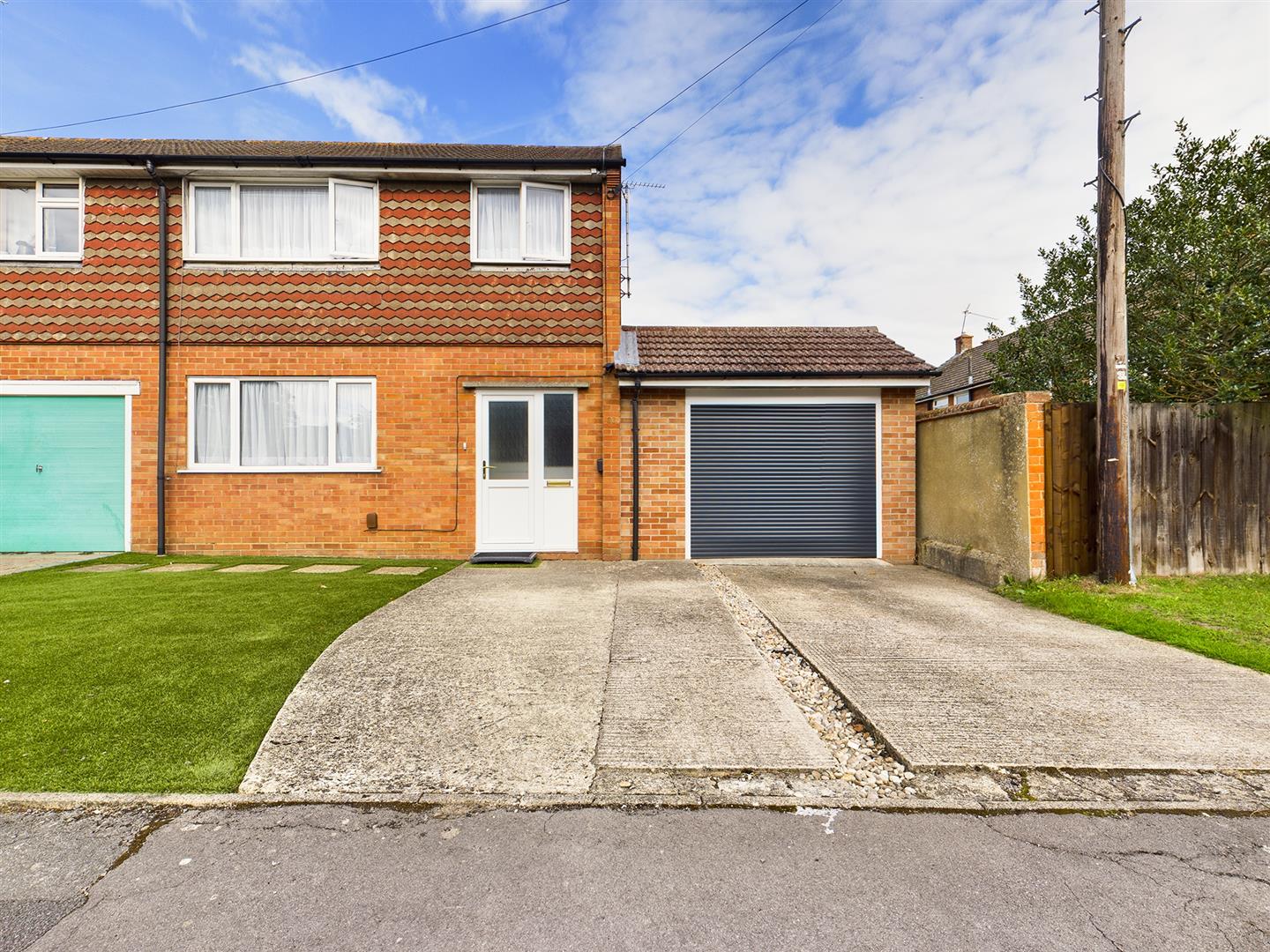 Kentwood Close, Tilehurst, Reading Village Properties