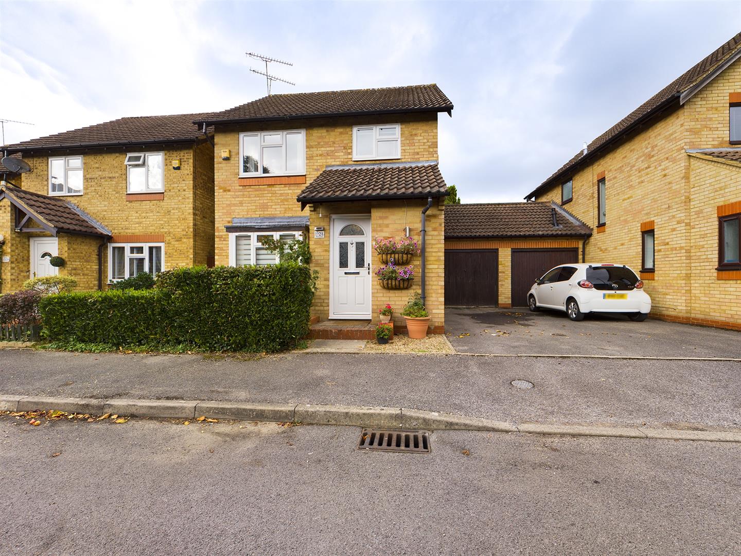 Hirstwood, Tilehurst, Reading | Village Properties