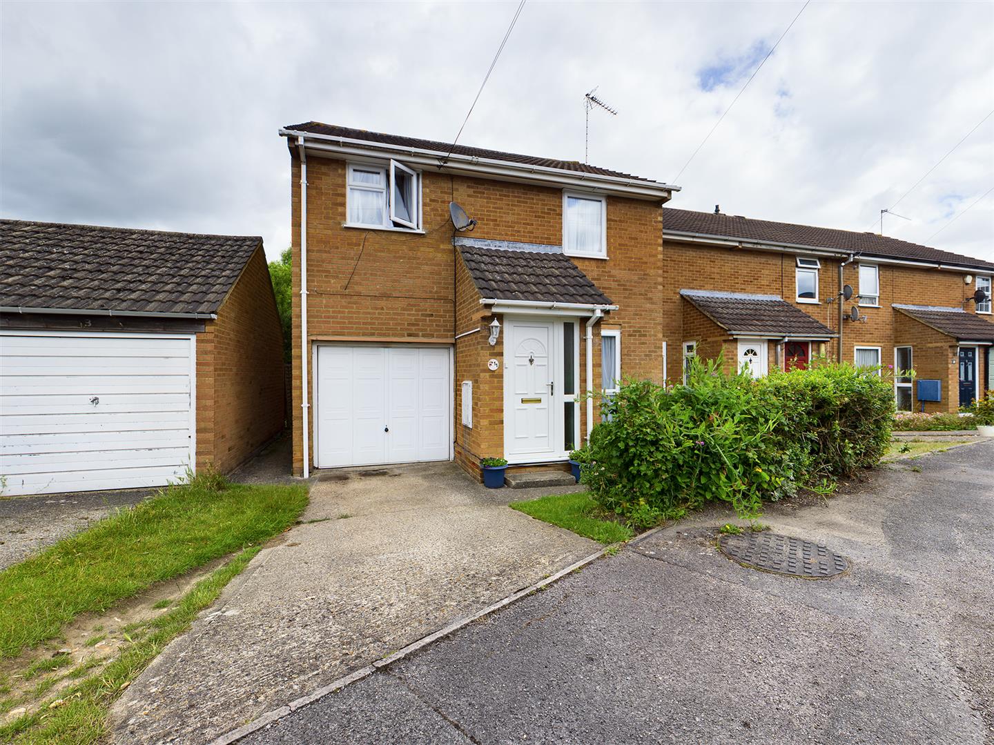 Denby Way, Tilehurst, Reading Village Properties