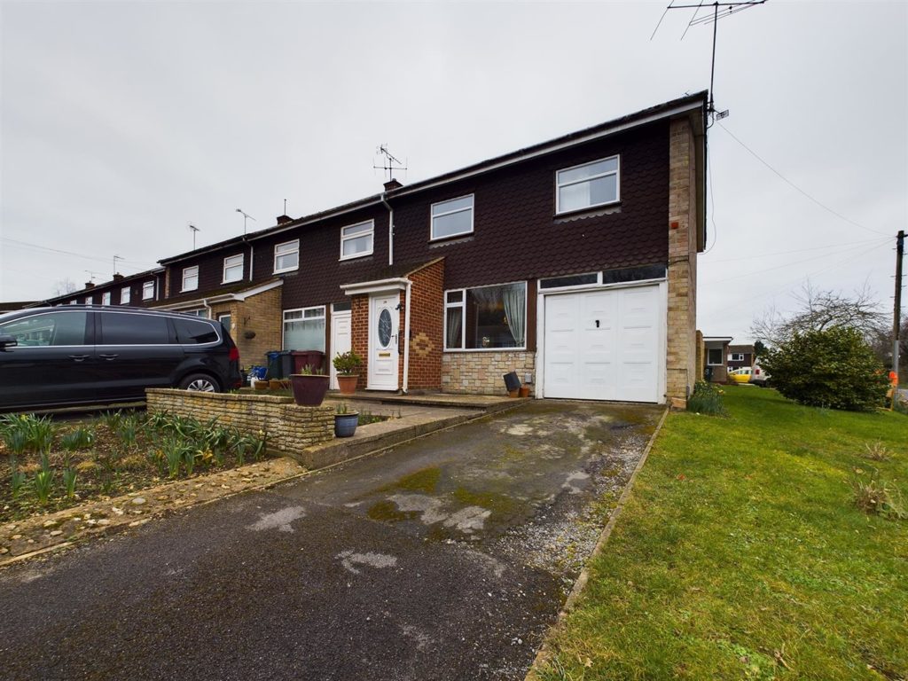 Ogmore Close, Tilehurst, Reading