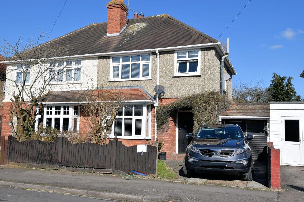 Gratwicke Road, Tilehurst, Reading Village Properties
