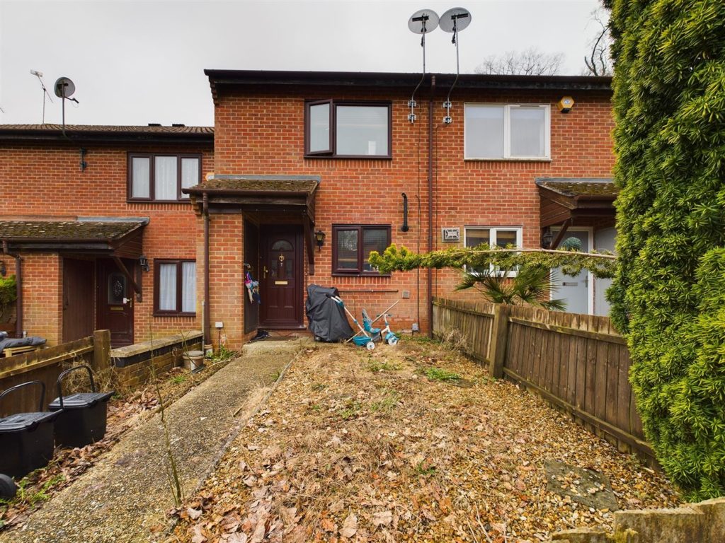 Stour Close, Tilehurst, Reading