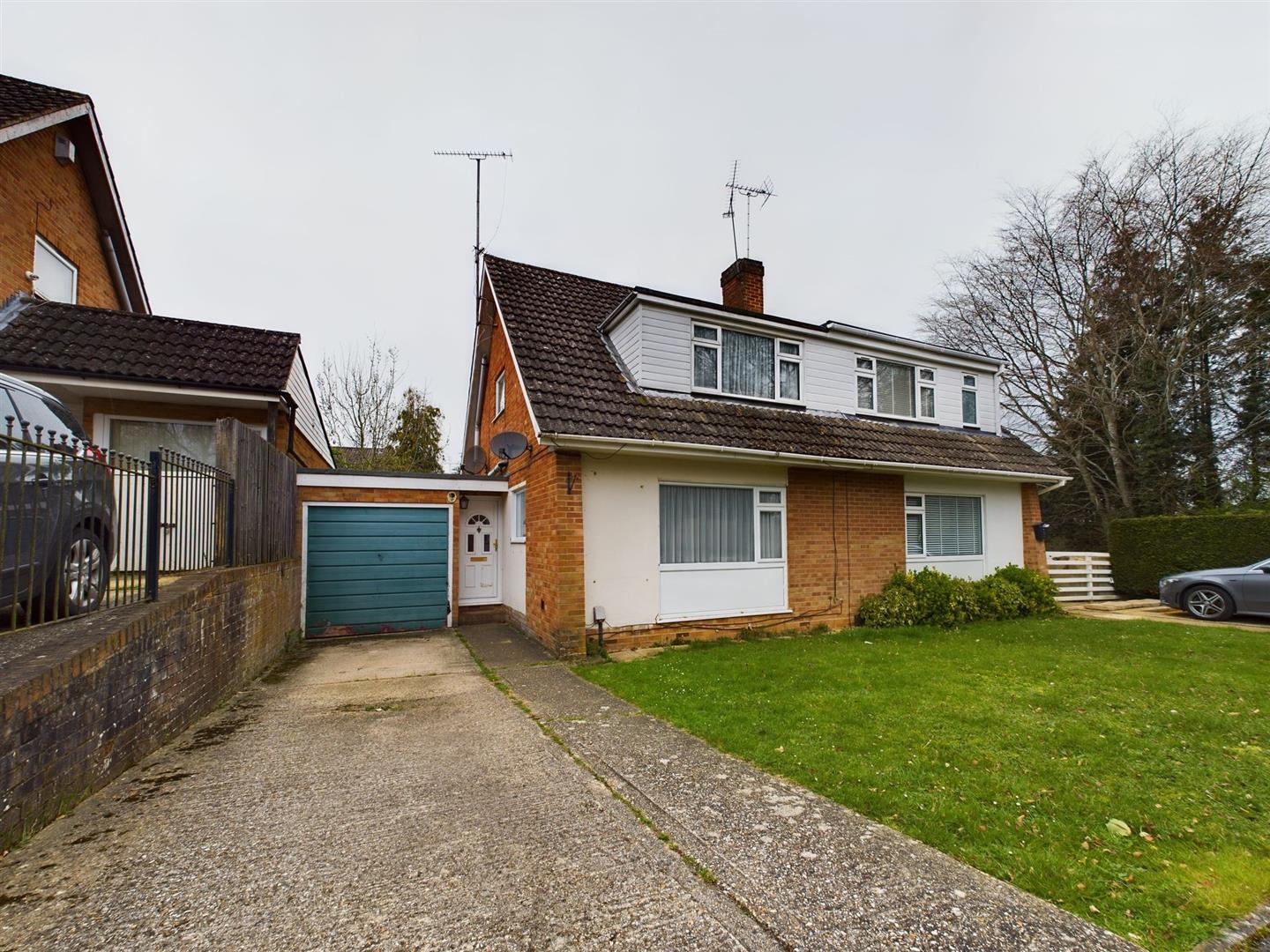 Redwood Way, Tilehurst, Reading Village Properties