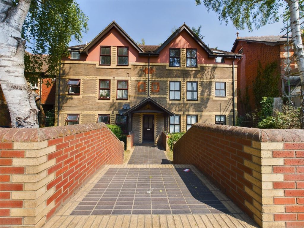 Walkers Place, Reading Village Properties