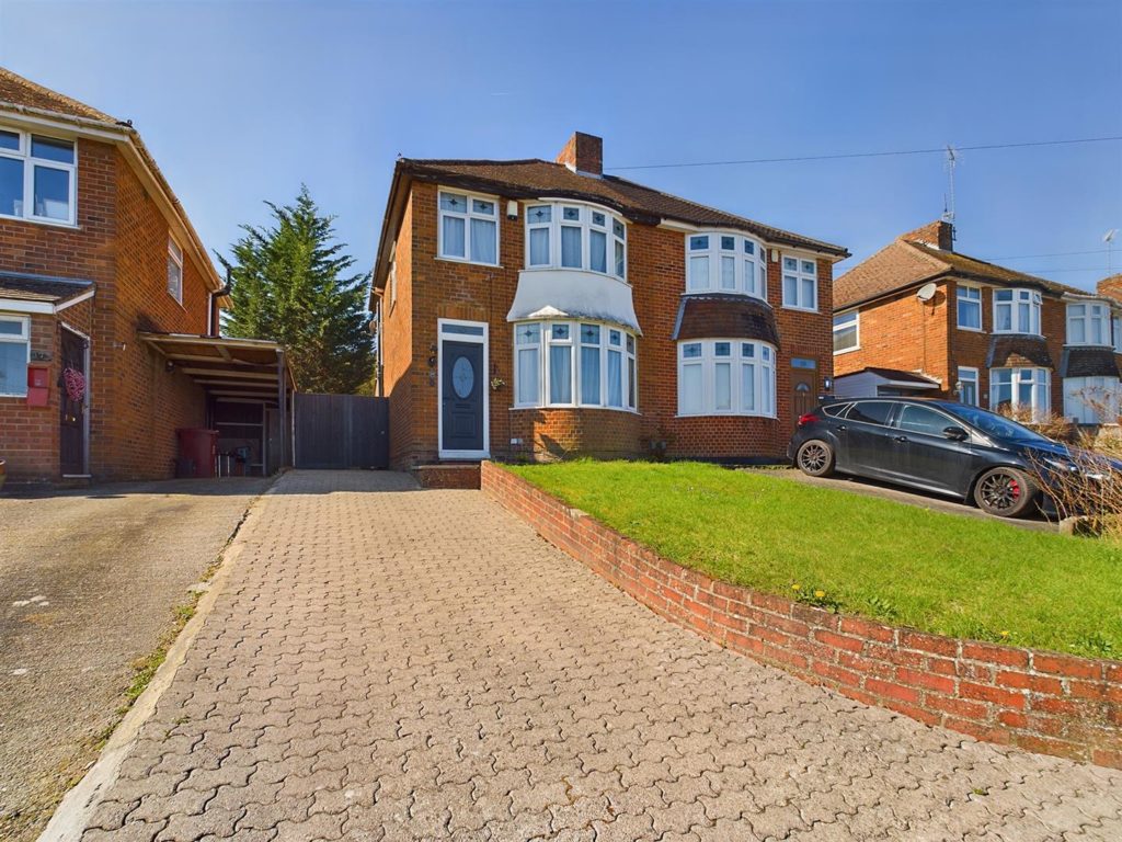 Rydal Avenue, Tilehurst, Reading