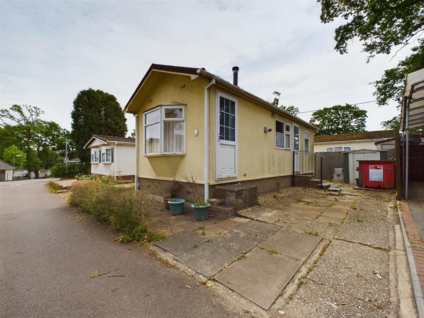 First Avenue, Garston Park, Tilehurst, Reading Village Properties