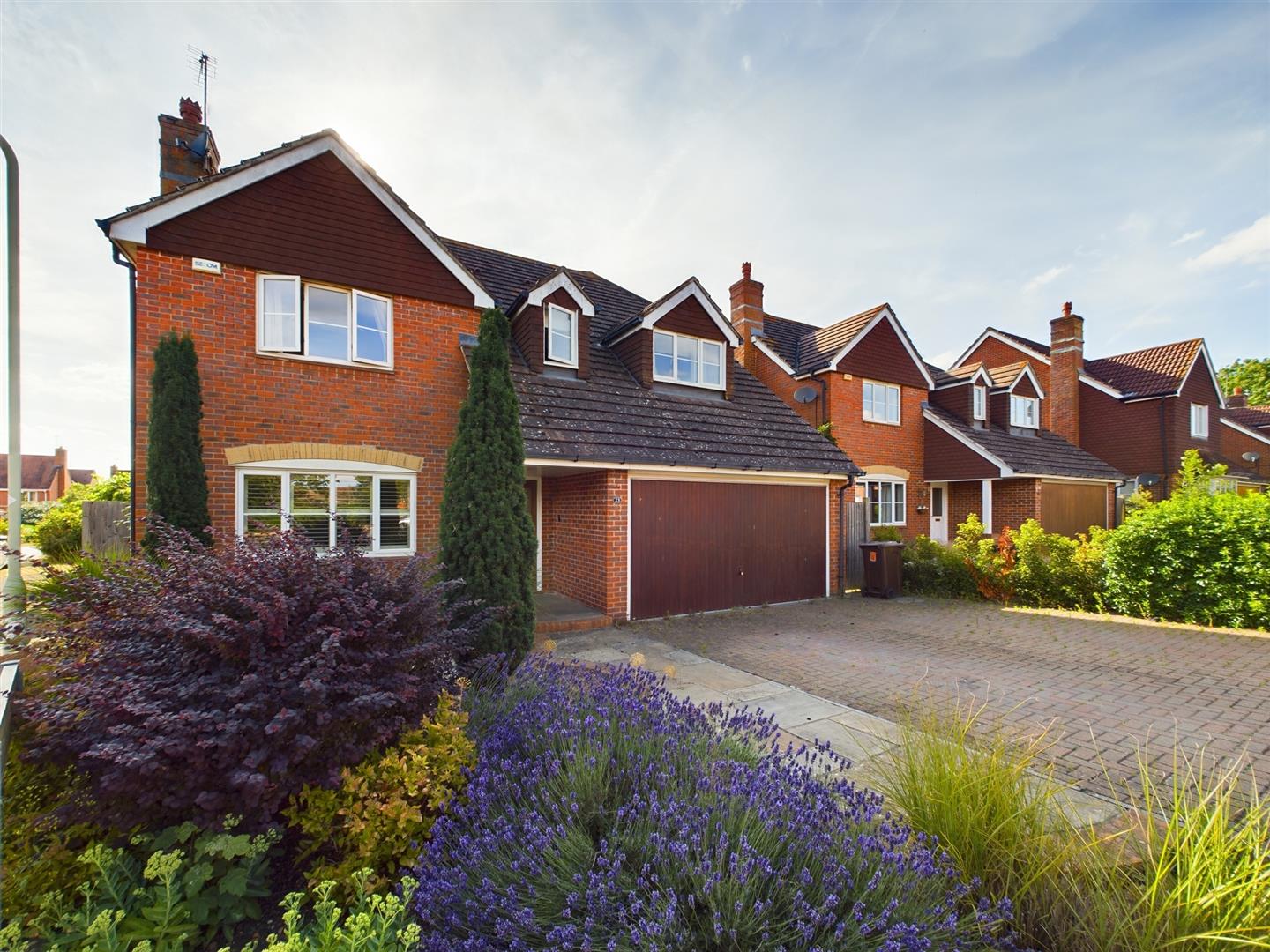 Deardon Way, Shinfield, Reading Village Properties