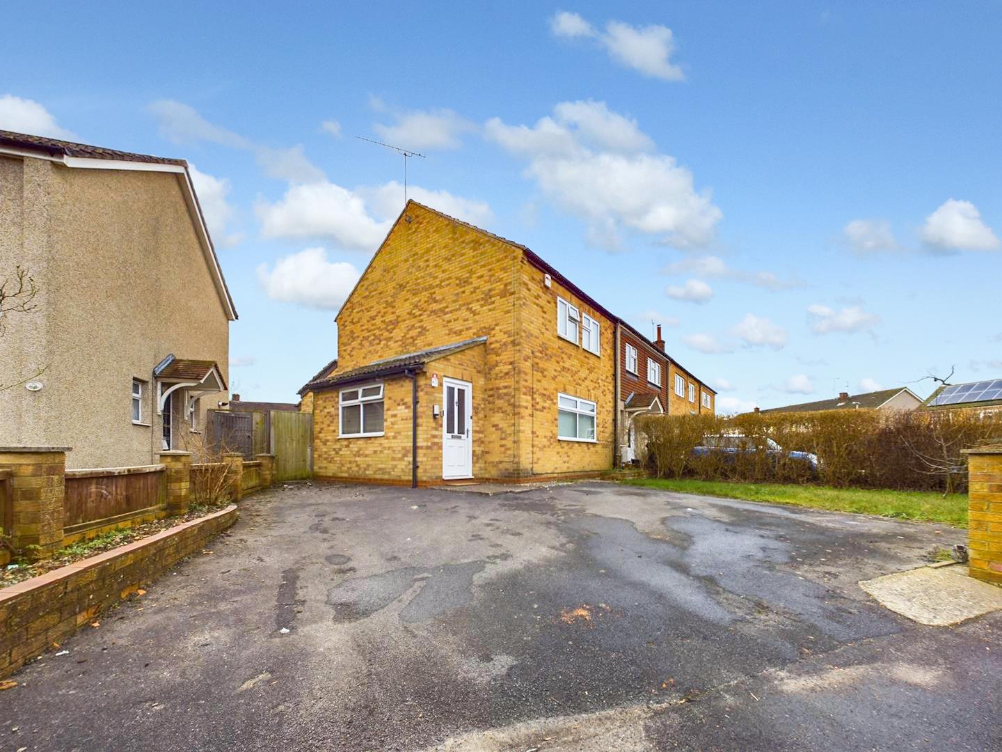 Teviot Road, Tilehurst, Reading Village Properties