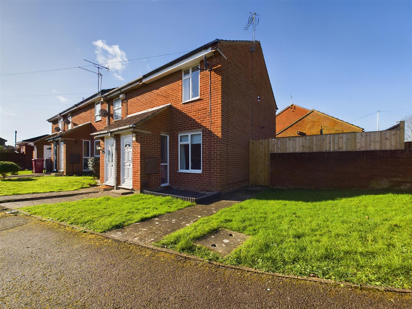 Minton Close, Tilehurst Village Properties
