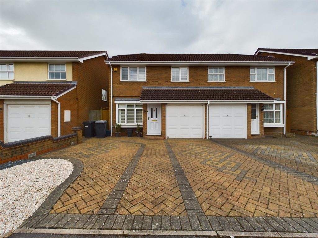 Delafield Drive, Calcot