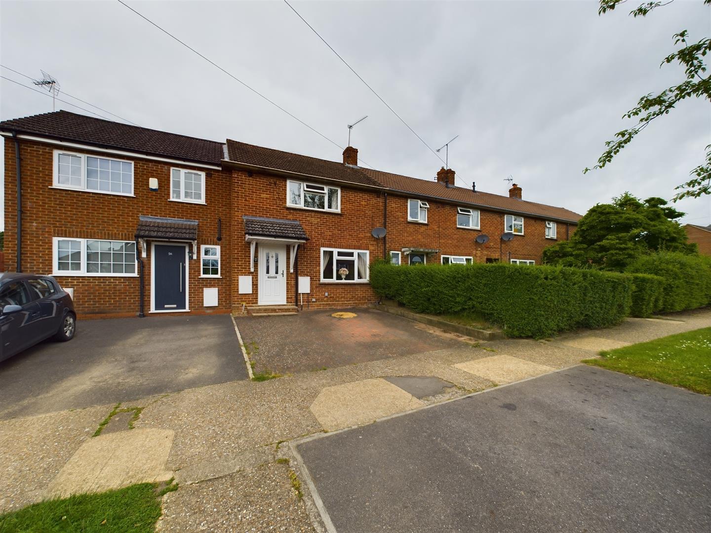 Royal Avenue, Calcot Village Properties