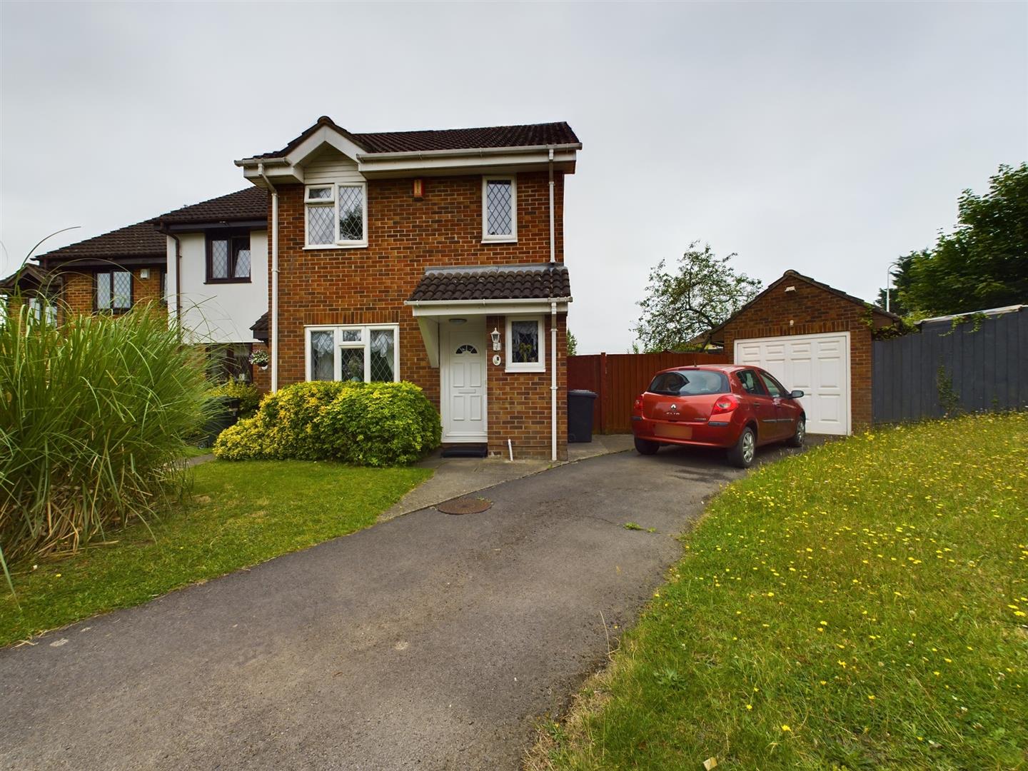 Ashmere Close, Calcot, Reading | Village Properties