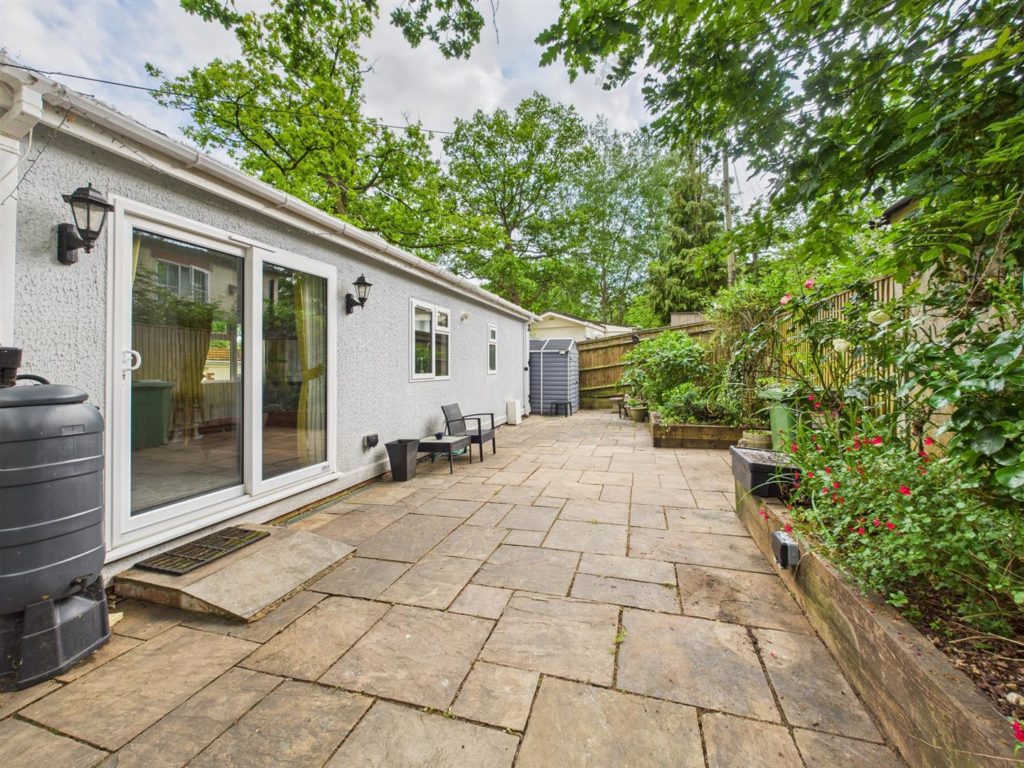 Garston Park, Tilehurst, Reading