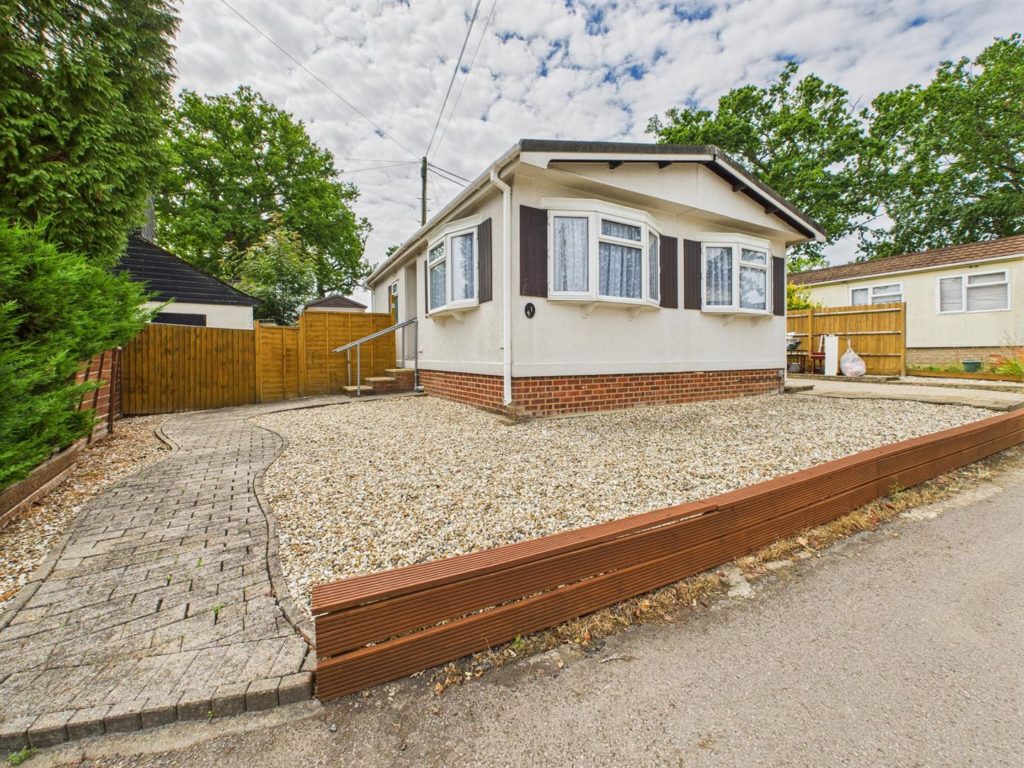 Garston Park, Tilehurst, Reading