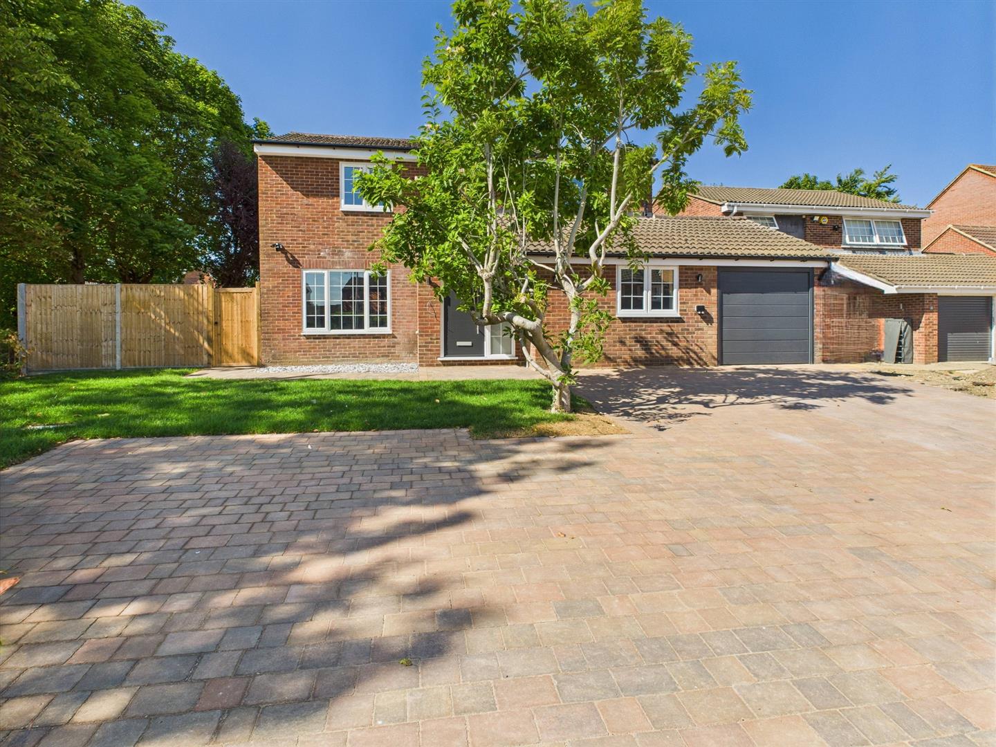 Goodwin Close, Calcot, Reading | Village Properties