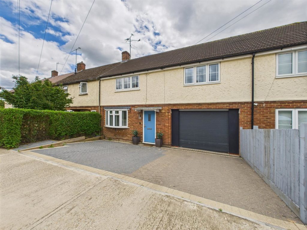 Sandringham Way, Calcot, Reading
