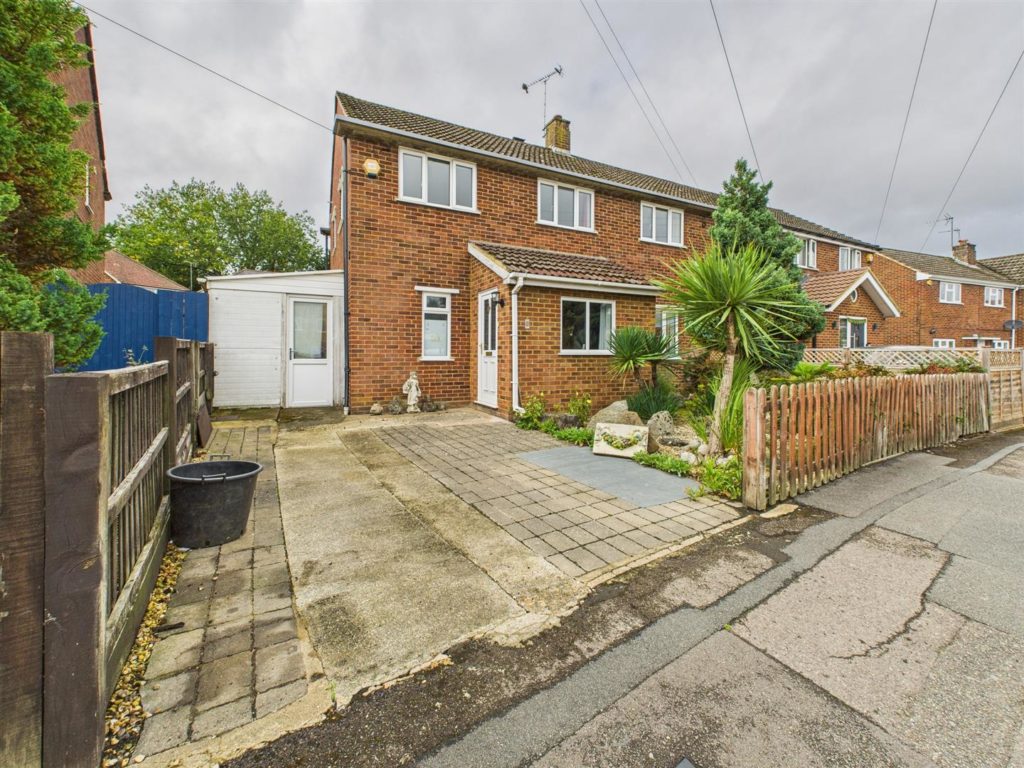 Severn Way, Tilehurst, Reading