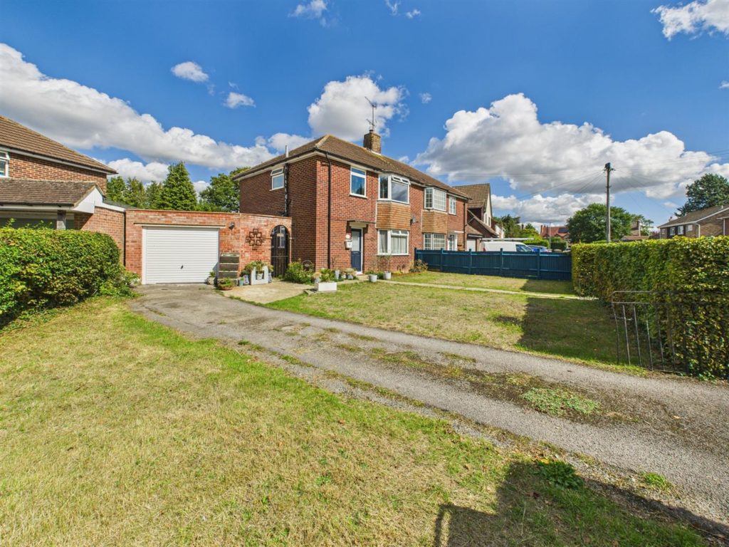 Beverley Road, Tilehurst, Reading