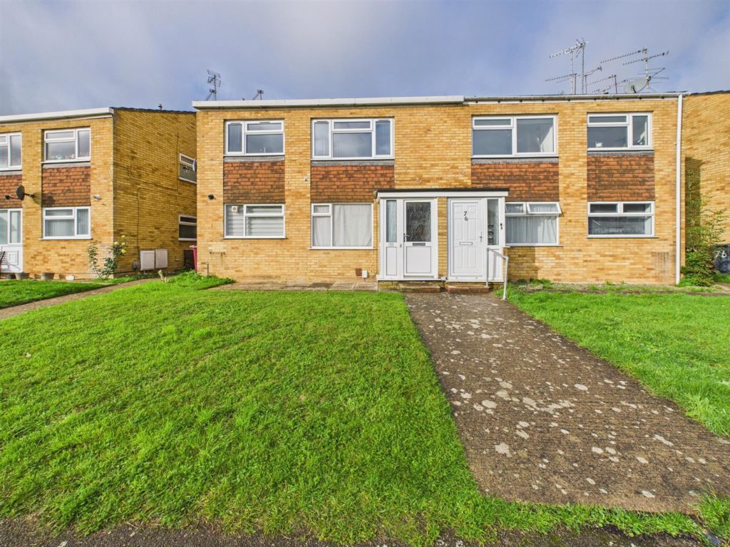 Lower Elmstone Drive, Tilehurst, Reading