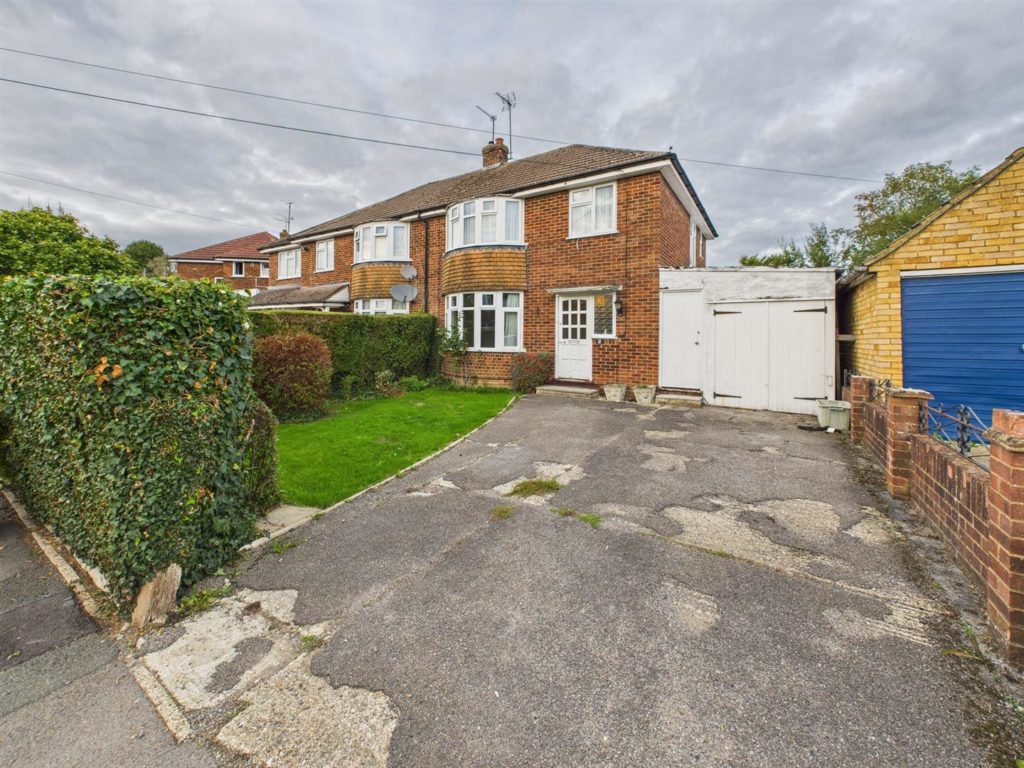 Longworth Avenue, Tilehurst, Reading