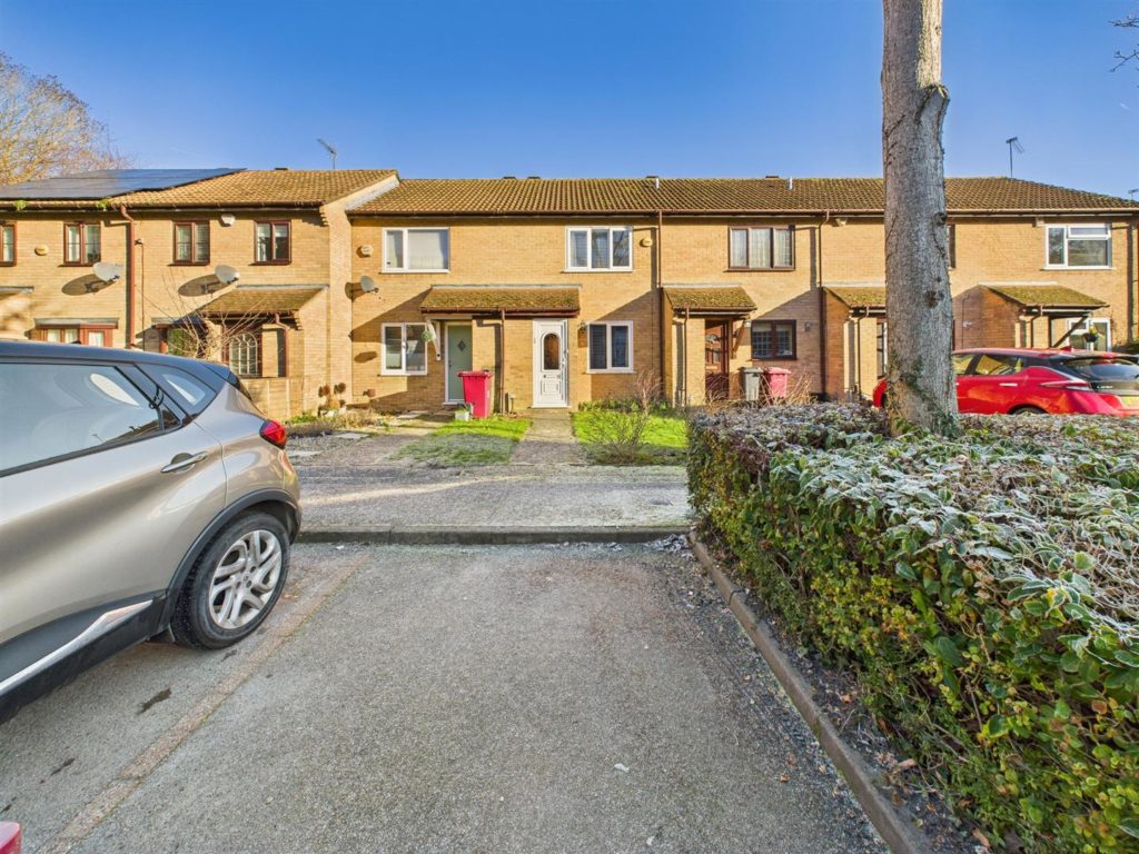 Test Close, Tilehurst, Reading