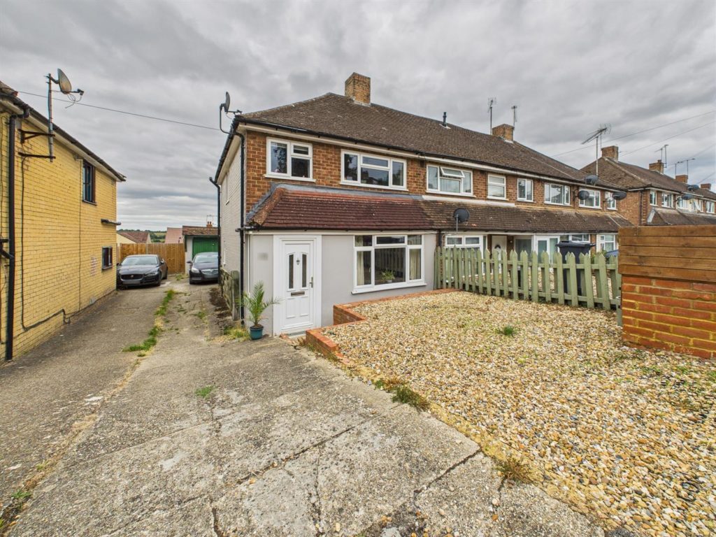 Thirlmere Avenue, Tilehurst, Reading