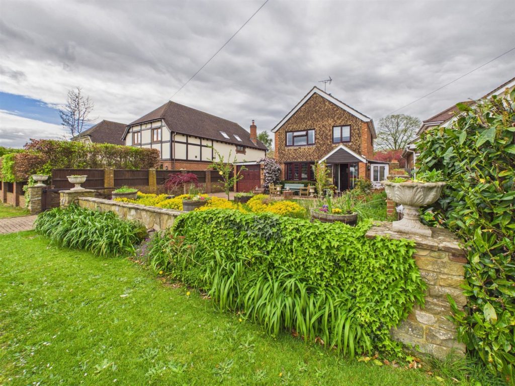 Woods Road, Caversham, Reading