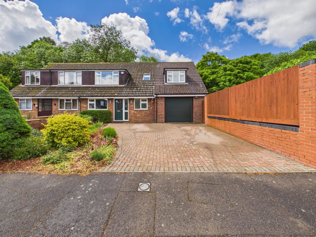 Fairsted Close, Tilehurst, Reading