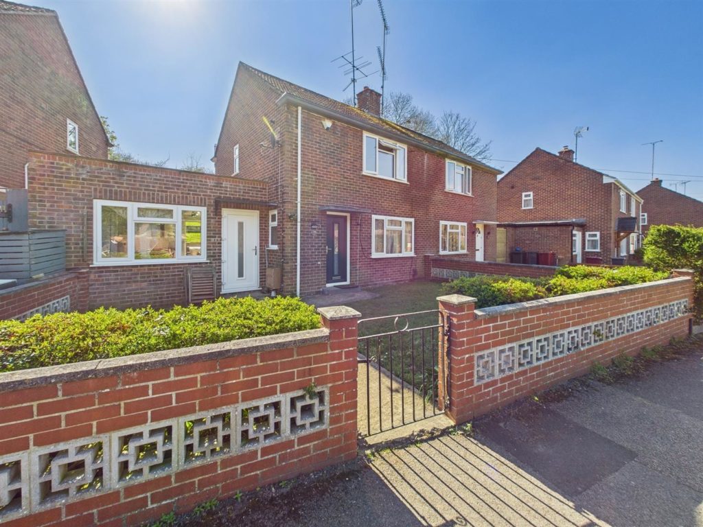 Rodway Road, Tilehurst, Reading