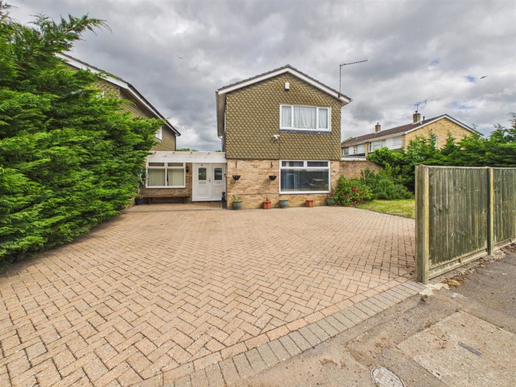 Hardwick Road, Tilehurst, Reading