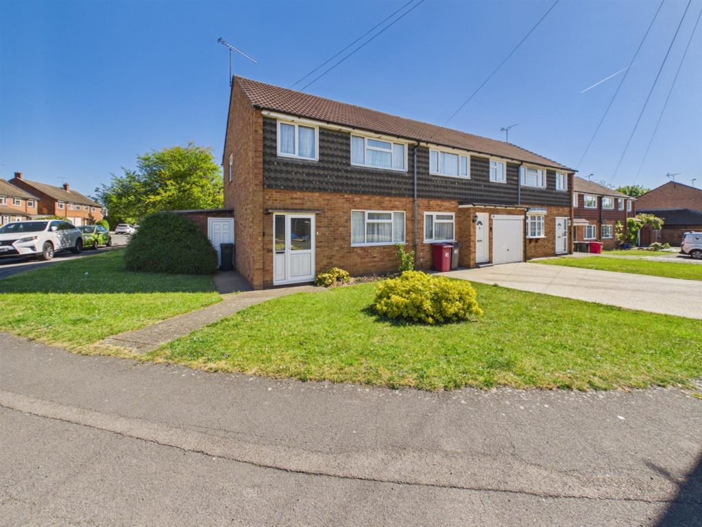 Kentwood Close, Tilehurst, Reading