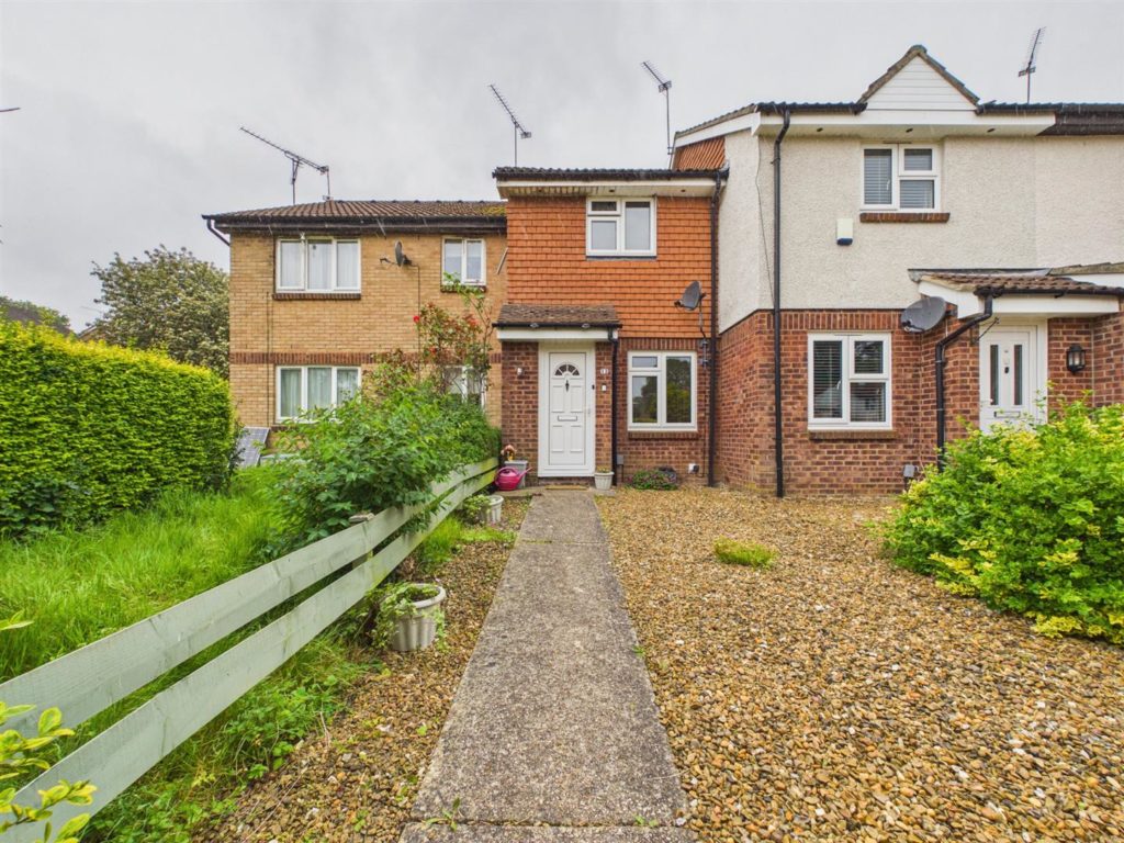 Huscarle Way, Tilehurst, Reading