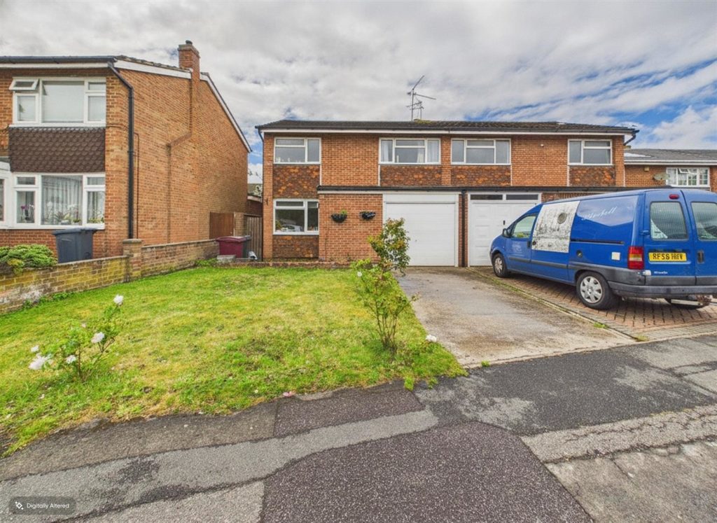 Hardwick Road, Tilehurst, Reading