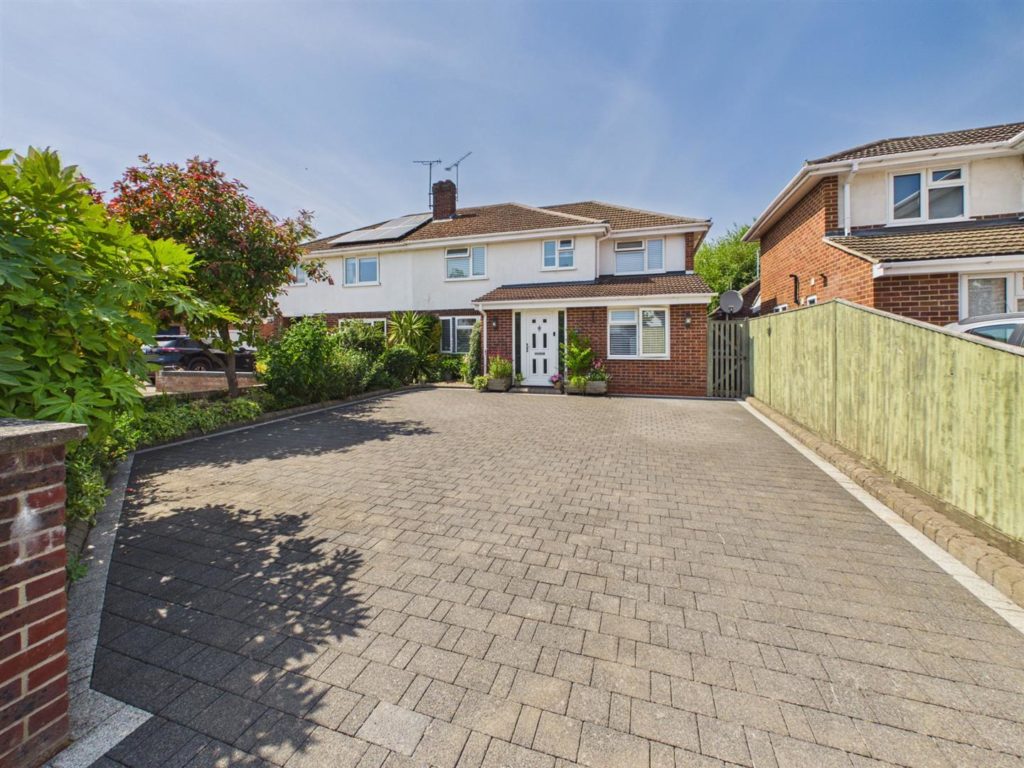Ventnor Road, Tilehurst, Reading